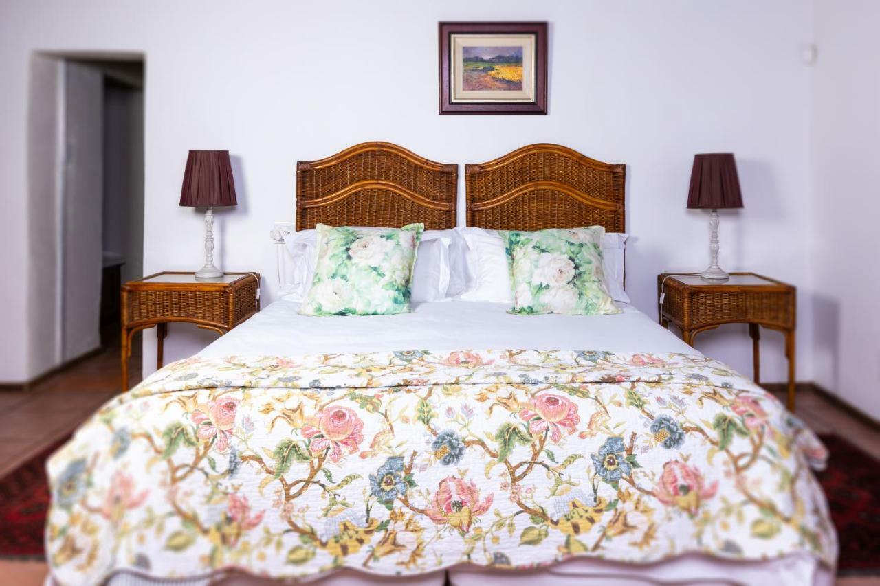 Bed and Breakfast Olive Tree Farm Магалісбург Екстер'єр фото